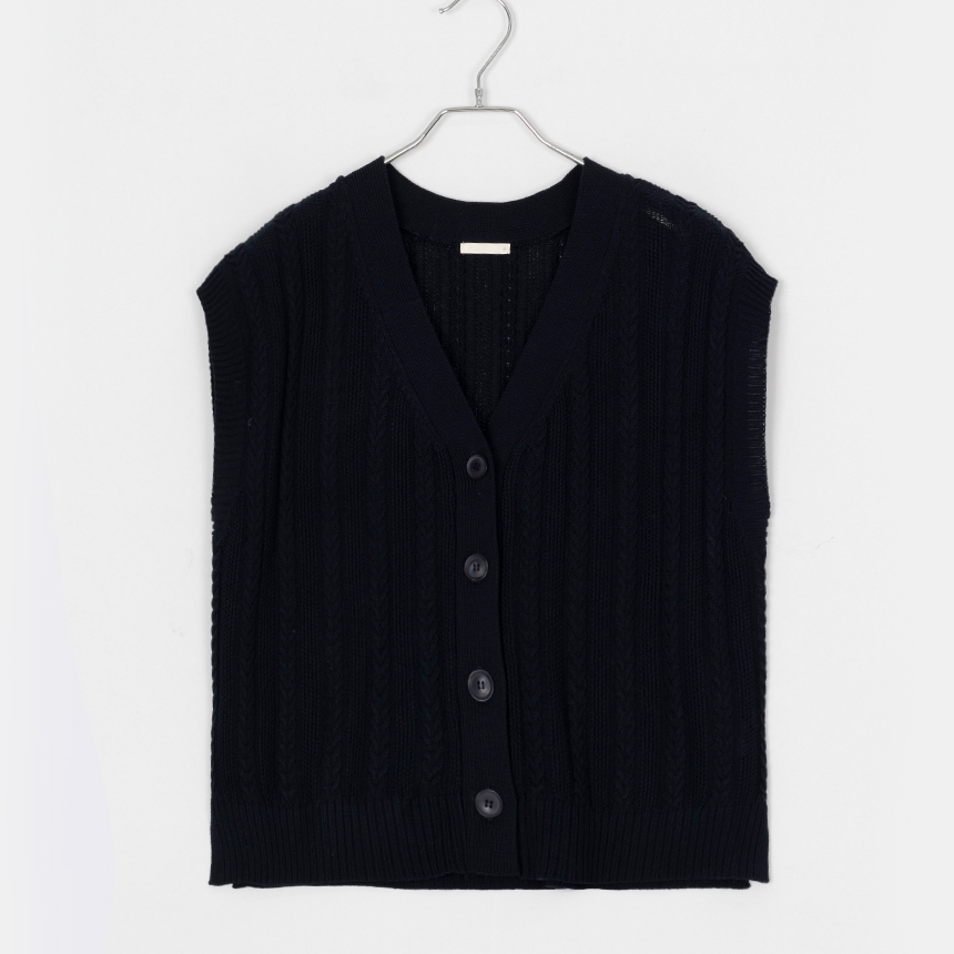 gu ( size : M ) knit sleeveless